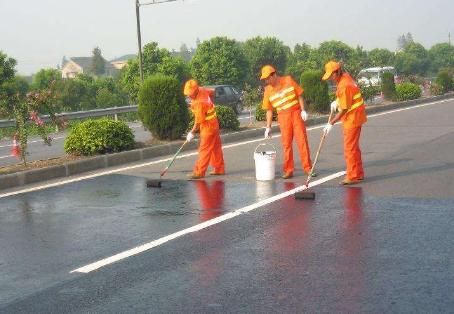 泰安 彩色路面喷漆维修改色的使用寿命有多长？